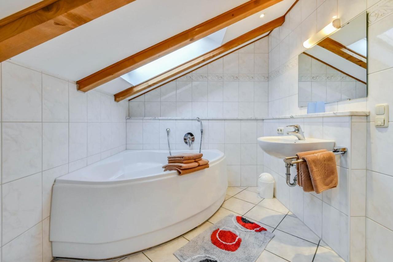 Katharinenhof Ferienwohnung Zugspitze ガルミッシュ・パルテンキルヒェン エクステリア 写真